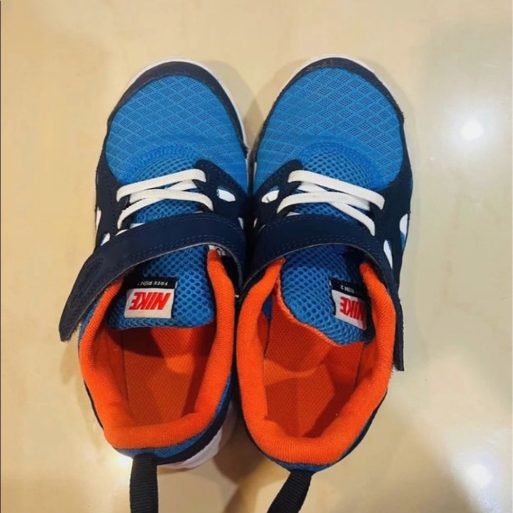 Nike boy shoes